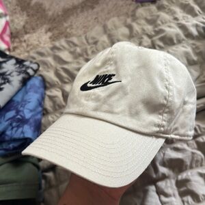 Nike Cream Baseball Cap